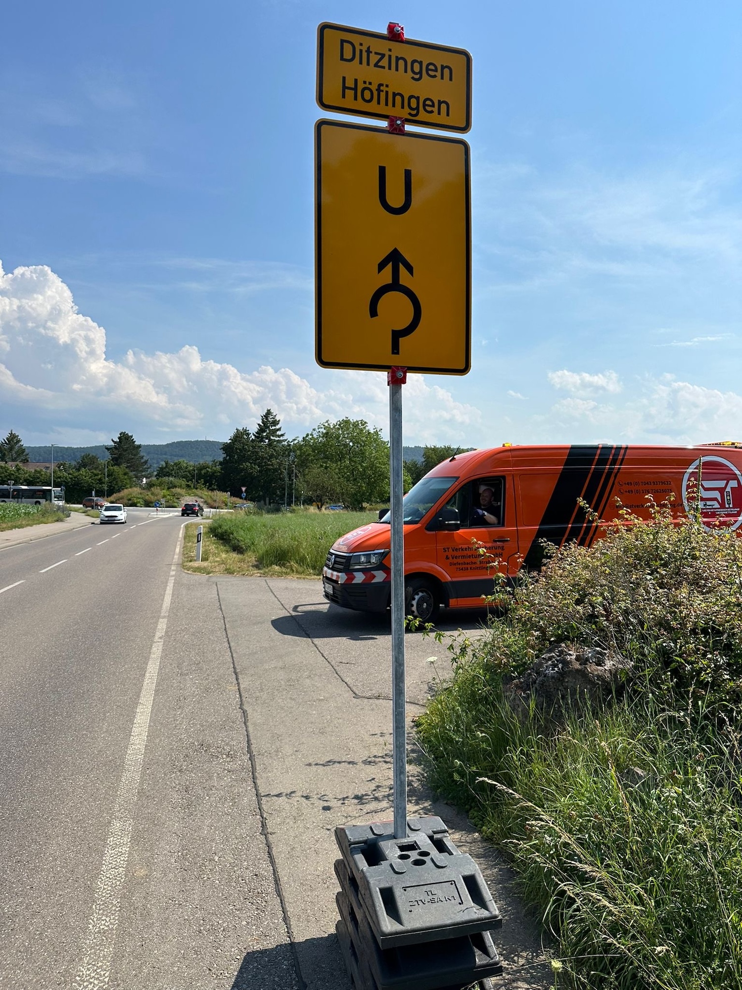 Umleitung von Ditzingen und Höfingen bei Stuttgart  - Verkehrszeichenplan von ST Verkehrssicherung
